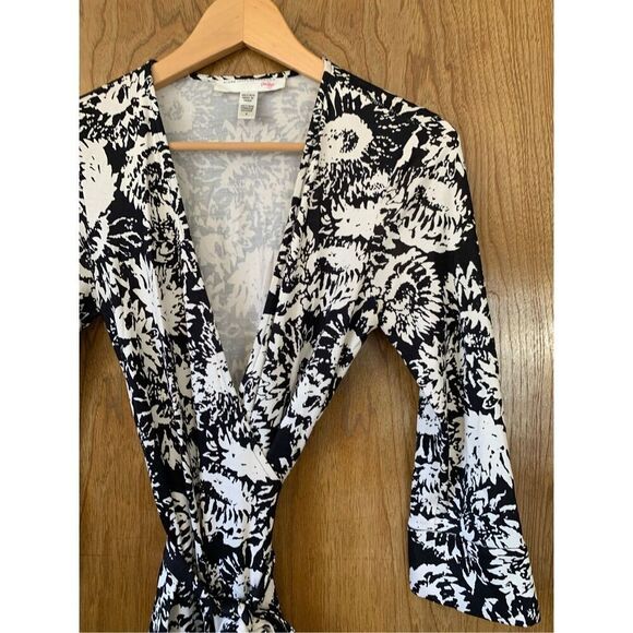 Diane Von Furstenberg Julian Silk Jersey Wrap Dress Black, White Size 6 - Picture 5 of 12